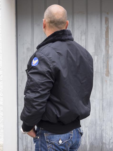 B-15 Nylon Bomber Jacket Schwarz 