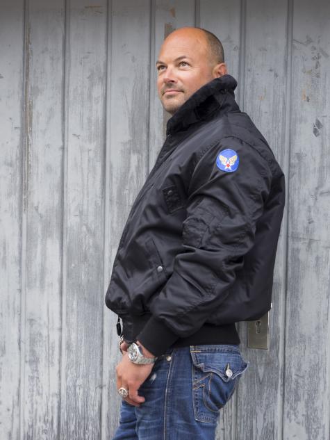B-15 Nylon Bomber Jacket Schwarz 